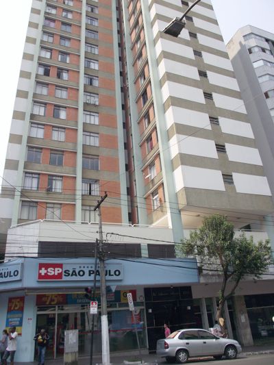 Mulher morre em prédio do centro, no sábado (10) e corpo só é encontrado na quarta-feira (14)